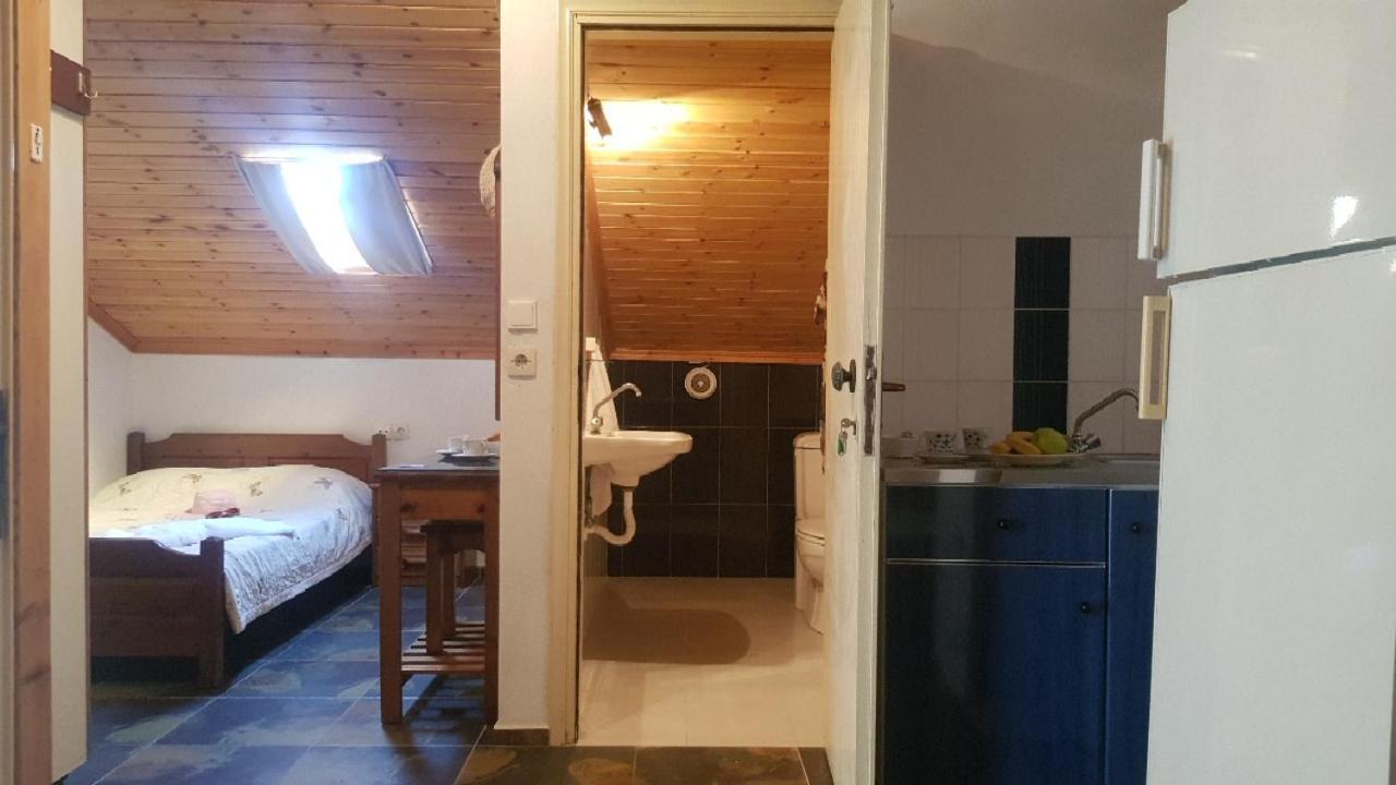 Kiwi Kastle Aparthotel เนอาโฟเกีย ภายนอก รูปภาพ