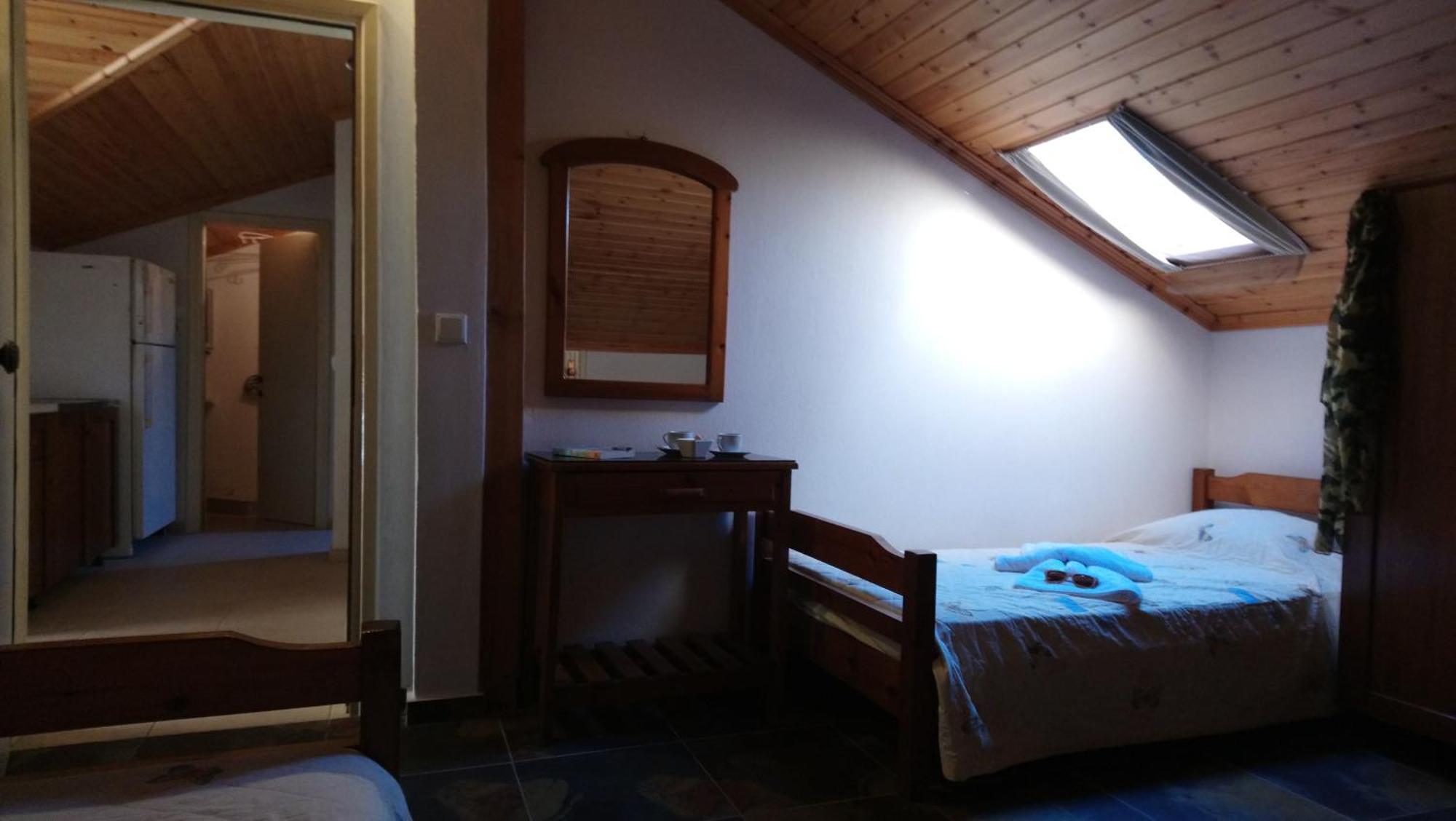 Kiwi Kastle Aparthotel เนอาโฟเกีย ภายนอก รูปภาพ