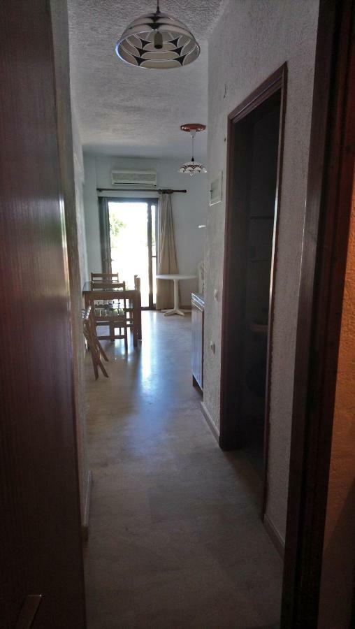 Kiwi Kastle Aparthotel เนอาโฟเกีย ภายนอก รูปภาพ